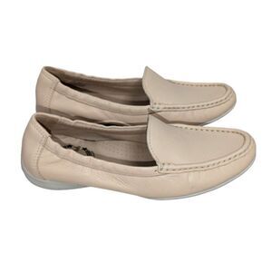 Driver Club USA Womens Size 6.5 Slip On Genuine Moccasins Tan Leather NEW